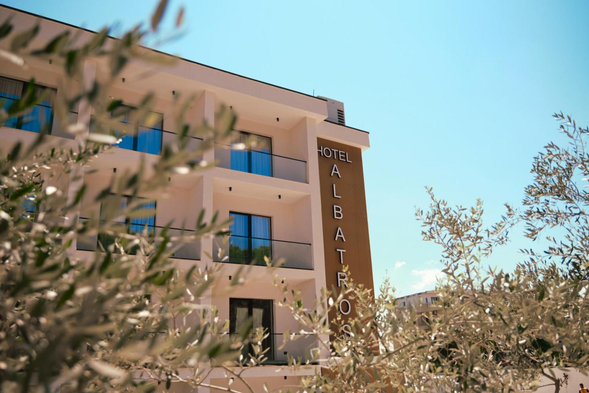 Hotel Albatros & 4*